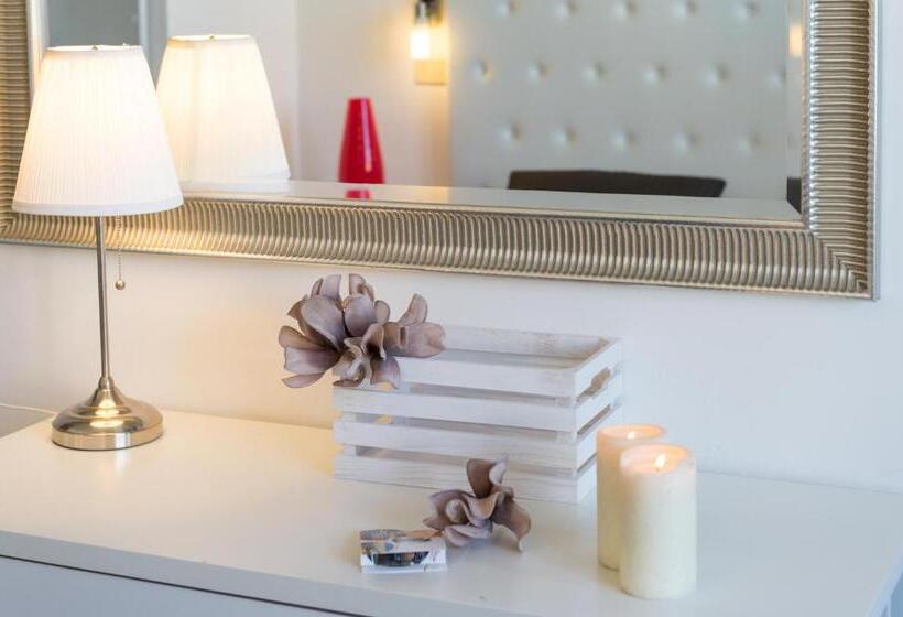 اتاق استاندارد با بالکن, La Perla Rimini