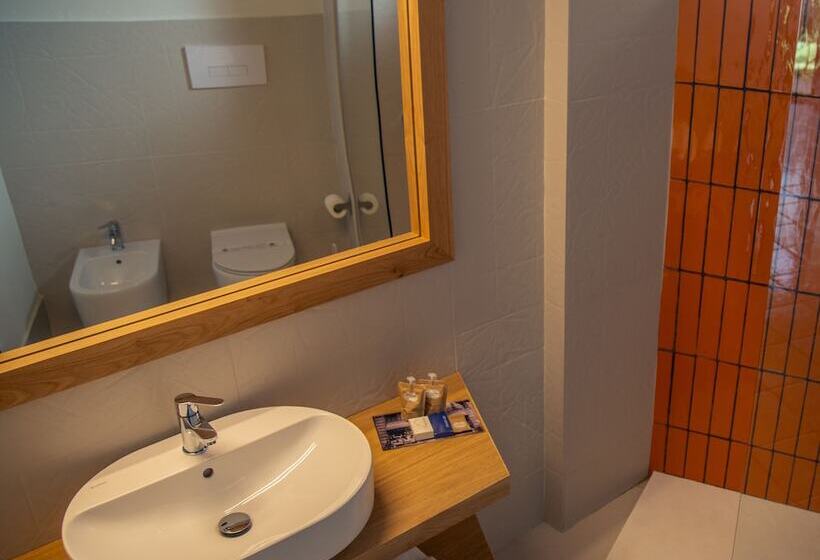 חדר סטנדרט לשלושה, Magaggiari Hotel Resort