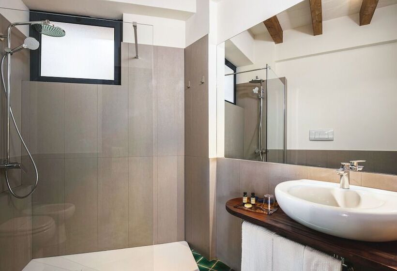 חדר סטנדרט לשלושה, Magaggiari Hotel Resort