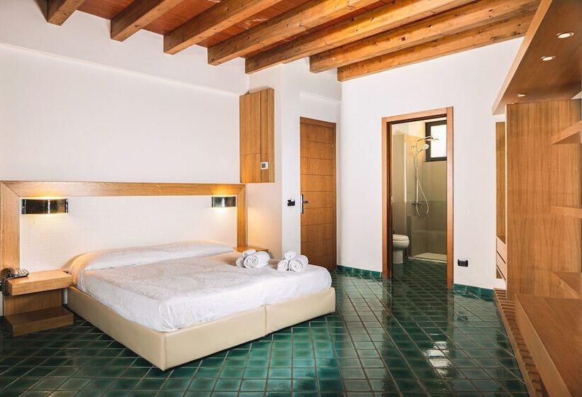 חדר סטנדרט לשלושה, Magaggiari Hotel Resort