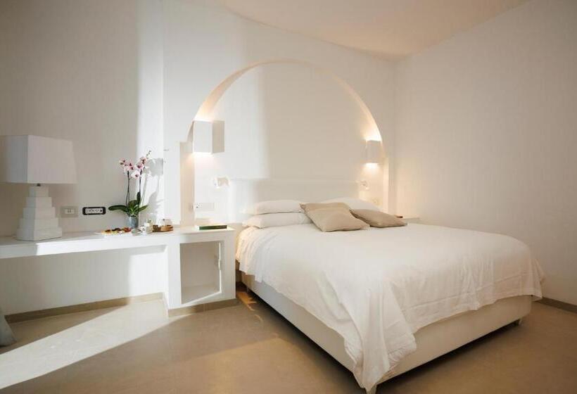 豪华海景房带阳台, Pagoda Lifestyle