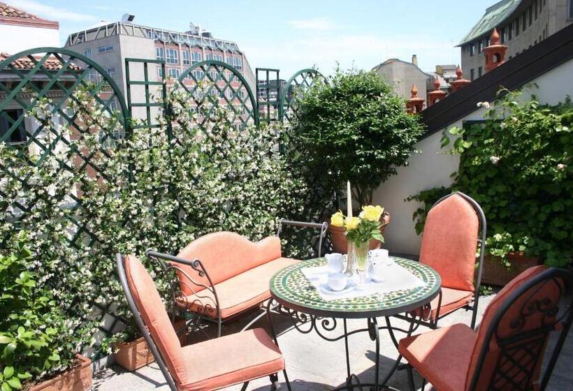 سوئیت جونیور با تراس, Petit Palais Hotel De Charme