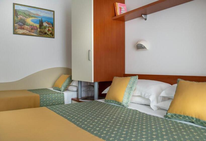 Quarto Triplo Estandar, Principe