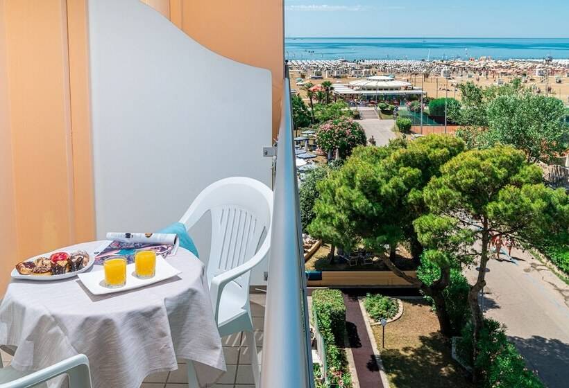 חדר סטנדרט נוף לים, Royal