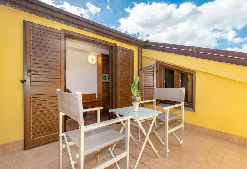 阁楼房, La Terra Dei Sogni Country