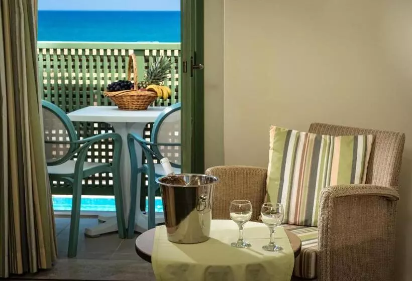 サイドオーシャンビュースタンダードルーム, Silva Beach