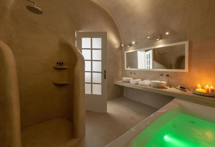 Deluxe люкс с видом, Thirea Suites