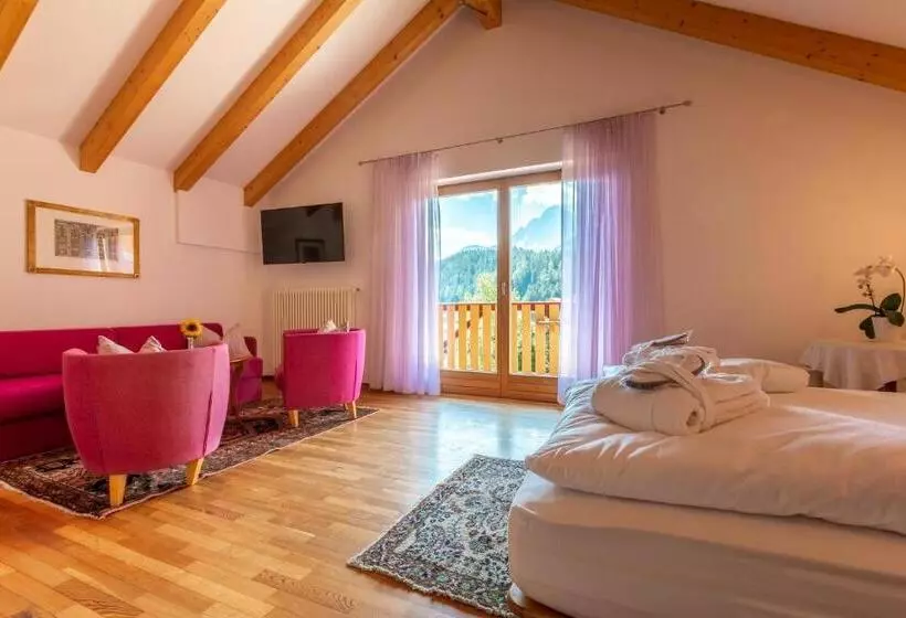 سوییت جونیور, Villa Stefania