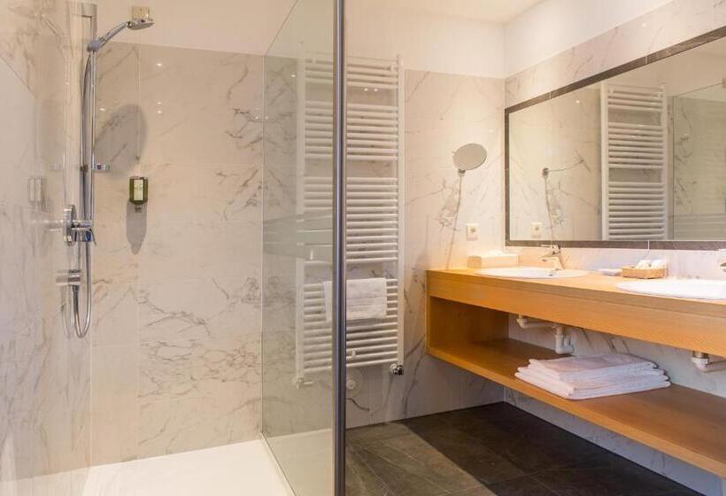 סוויטה, Villa Stefania