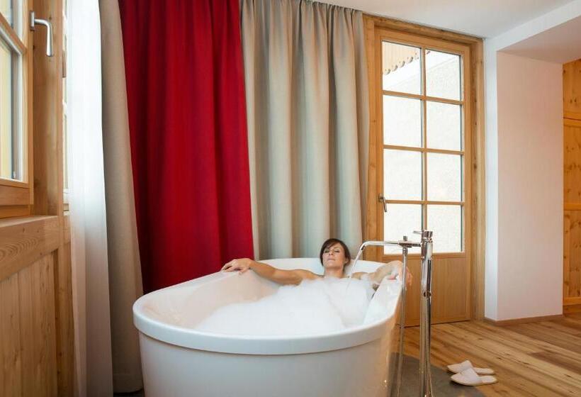 סוויטה, Villa Stefania