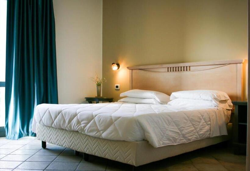 四人高级间, Zeta Club Selinunte