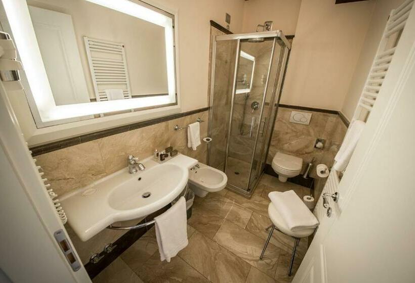 اتاق استاندارد یک نفره, Victoria Hotel Letterario