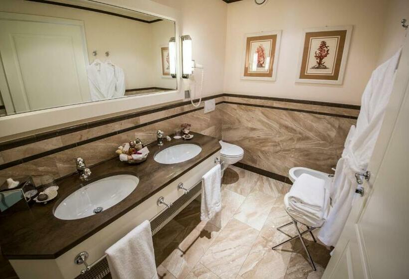 سوییت جونیور, Victoria Hotel Letterario