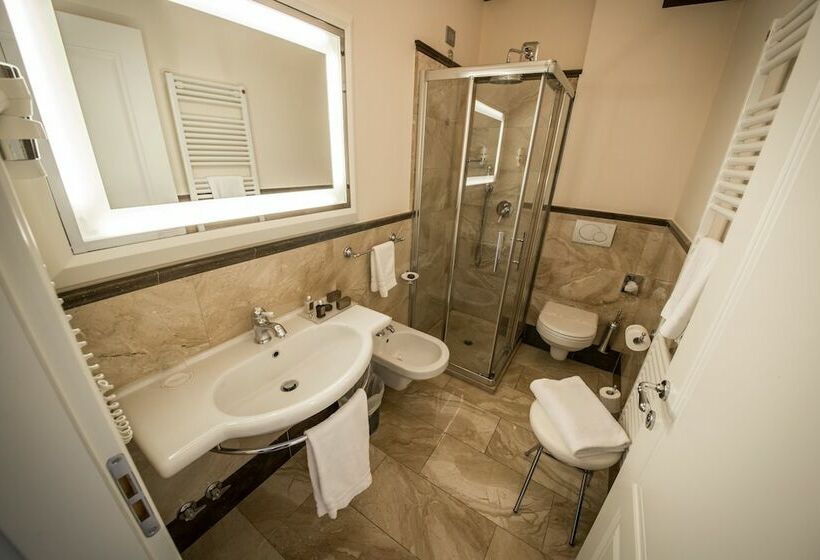 اتاق استاندارد یک نفره, Victoria Hotel Letterario