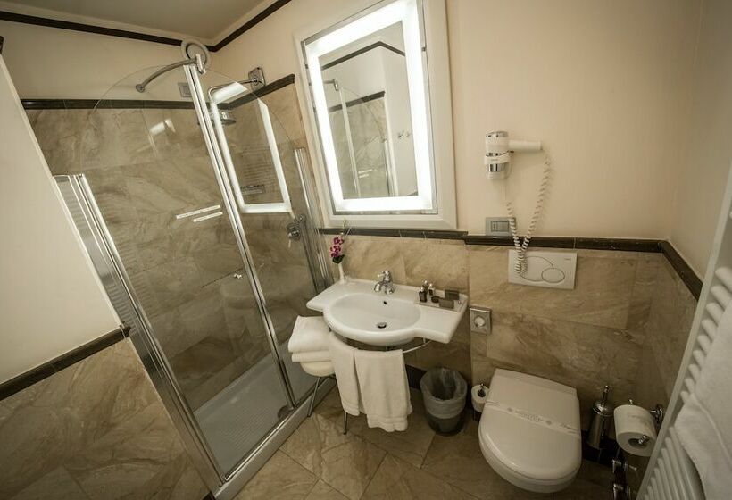 اتاق کلاسیک, Victoria Hotel Letterario