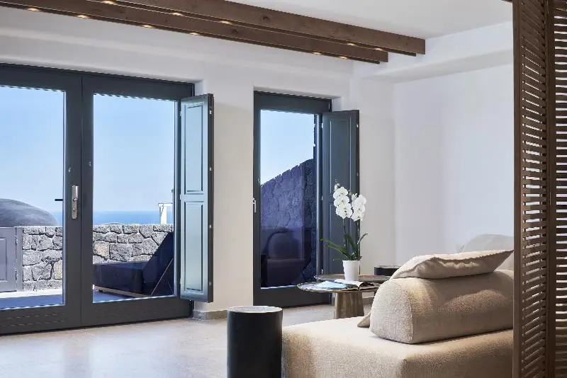 سوییت لوکس, Santanna Luxury Suites