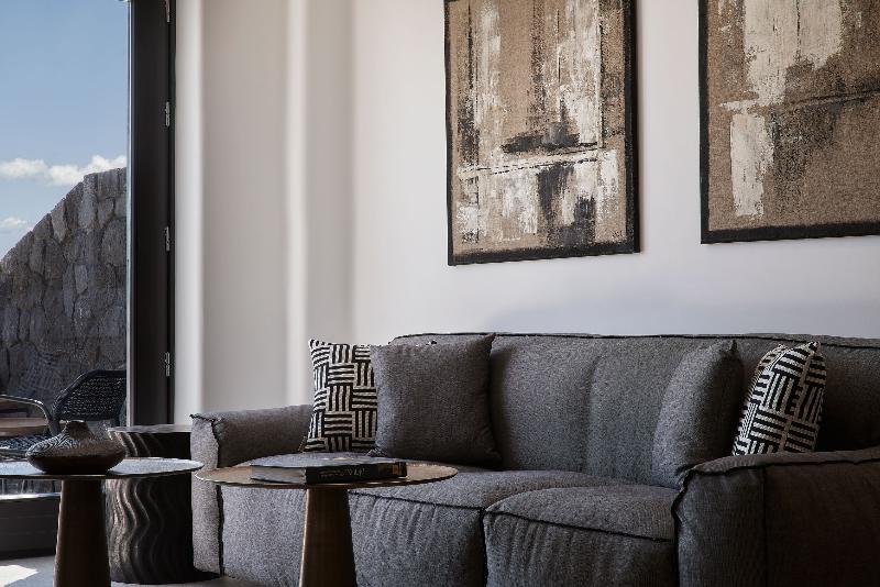 سوییت جونیور با چشمانداز استخر, Santanna Luxury Suites