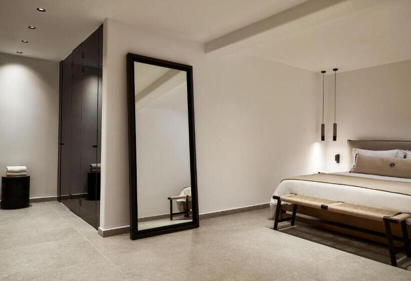 سوییت جونیور با چشمانداز استخر, Santanna Luxury Suites