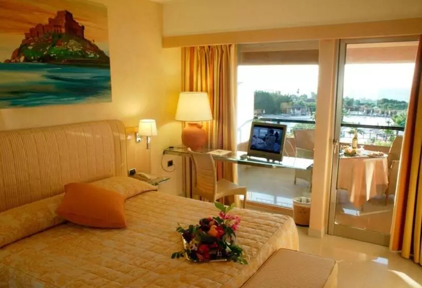 اتاق سوپریور با چشمانداز دریا, Acacia Resort