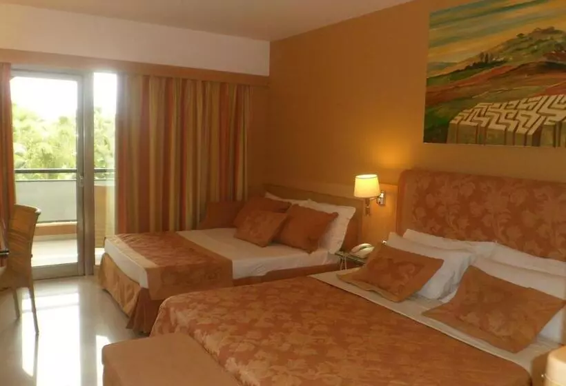 اتاق لوکس چهار تخته, Acacia Resort