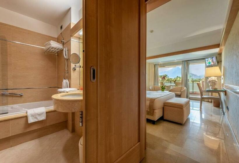 غرفة ديلوكس, Acacia Resort Parco dei Leoni