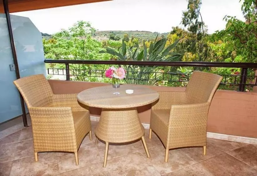 اتاق سوپریور, Acacia Resort