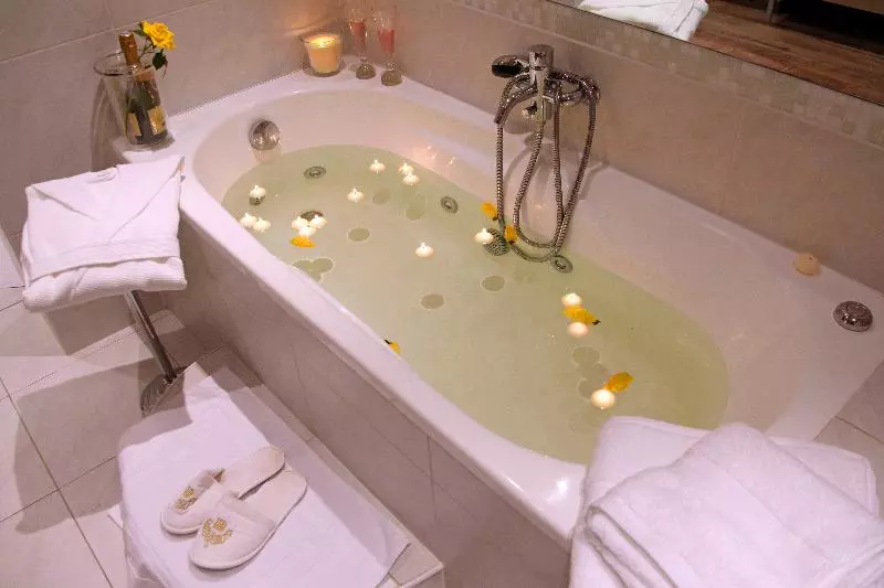 اتاق لوکس, Acacia Resort