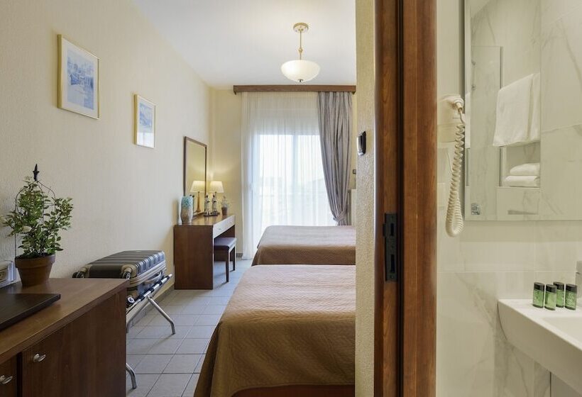 חדר סטנדרט לשלושה, Alkyonis Hotel