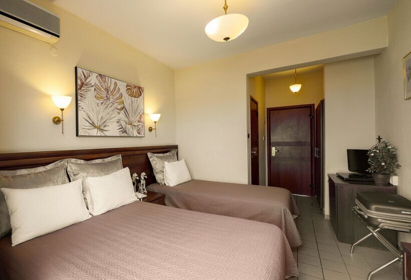 חדר סטנדרט לשלושה, Alkyonis Hotel