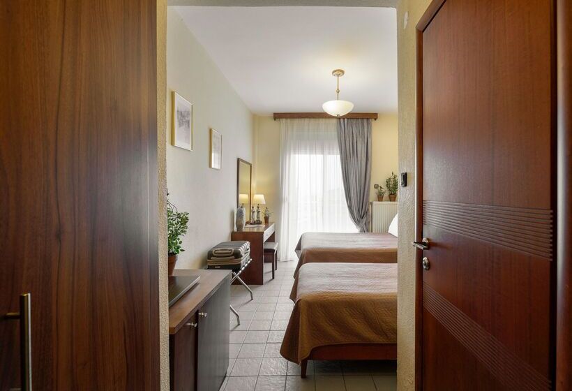 חדר סטנדרט לשלושה, Alkyonis Hotel