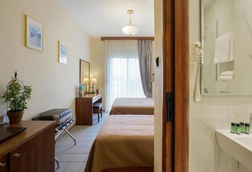 חדר סטנדרט לשלושה, Alkyonis Hotel