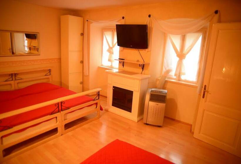 コンフォートワンルーム, Apartments Cecilia