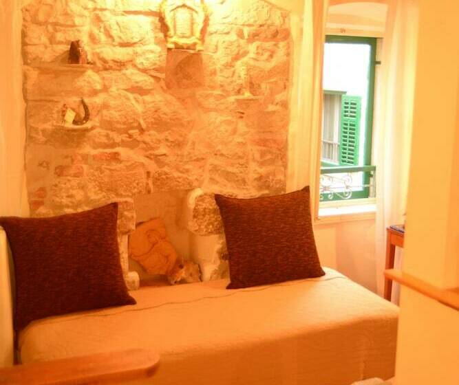 Студио Comfort, Apartments Cecilia