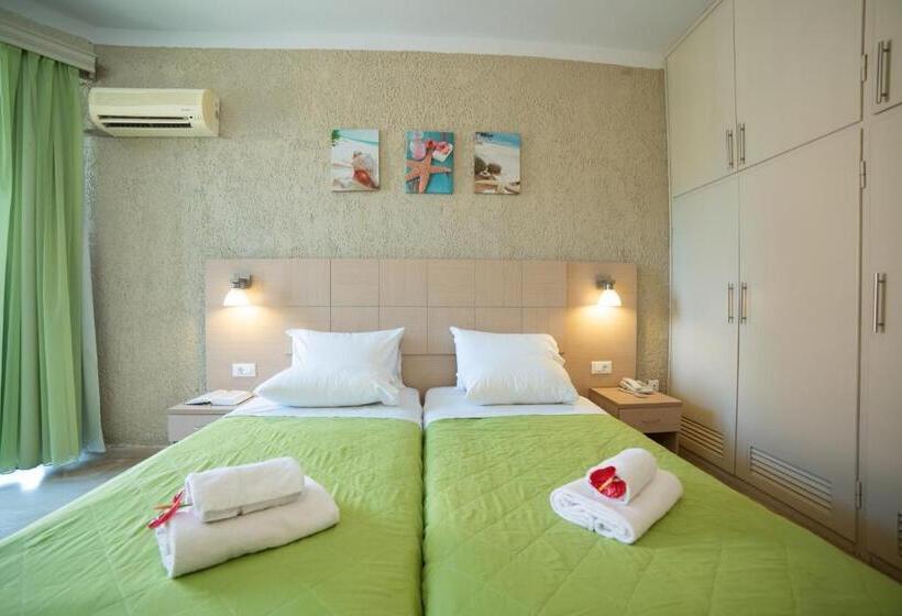 Номер Стандарт Вид на Сад, Alkionis