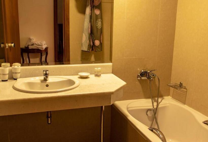 סוויטת סופריור, Arta Palace