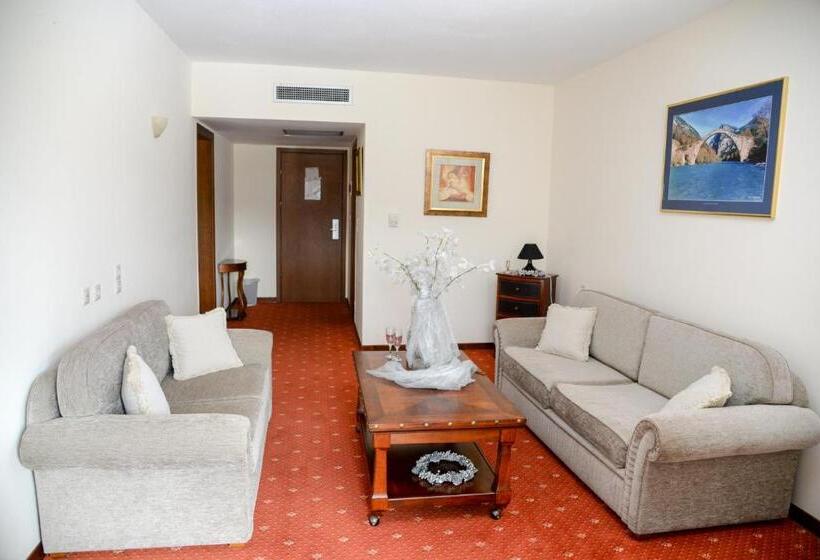 סוויטת סופריור, Arta Palace