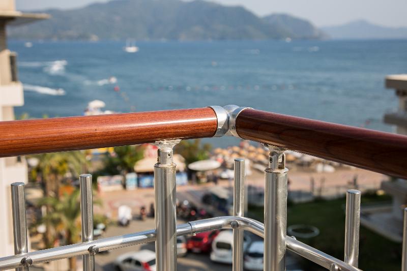 غرفة قياسية إطلالة جانبية علي البحر, Asli