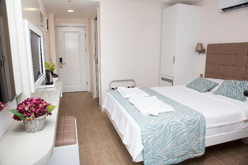 غرفة قياسية إطلالة جانبية علي البحر, Asli