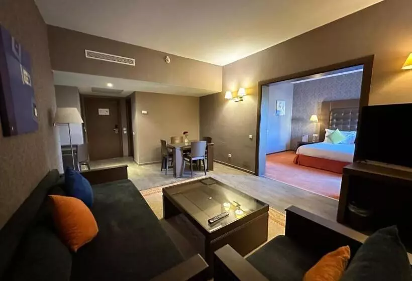 سوییت جونیور, Terminus City Center Oujda