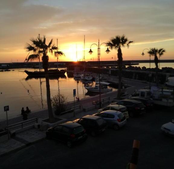 オーシャンビュークラシックルーム, Blue Moon