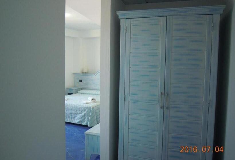 オーシャンビュークラシックルーム, Blue Moon