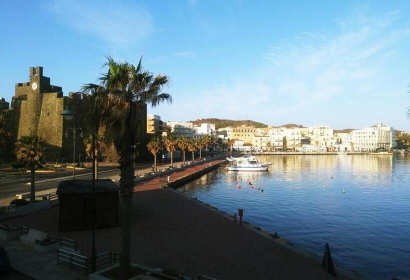 オーシャンビュークラシックルーム, Blue Moon