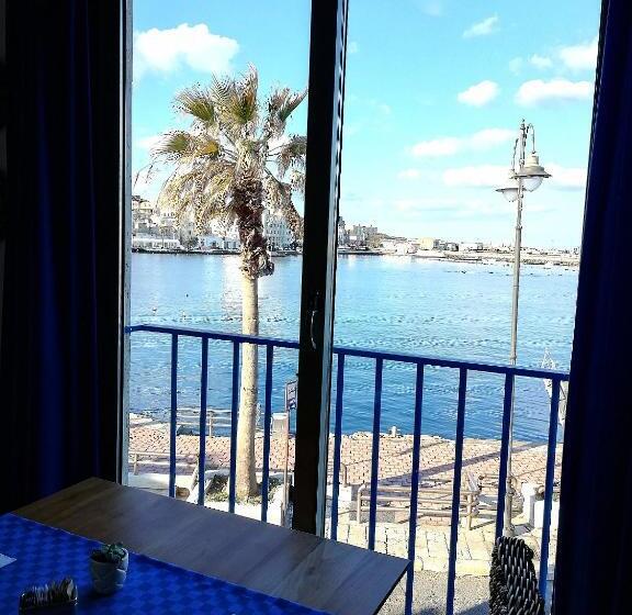 オーシャンビュークラシックルーム, Blue Moon