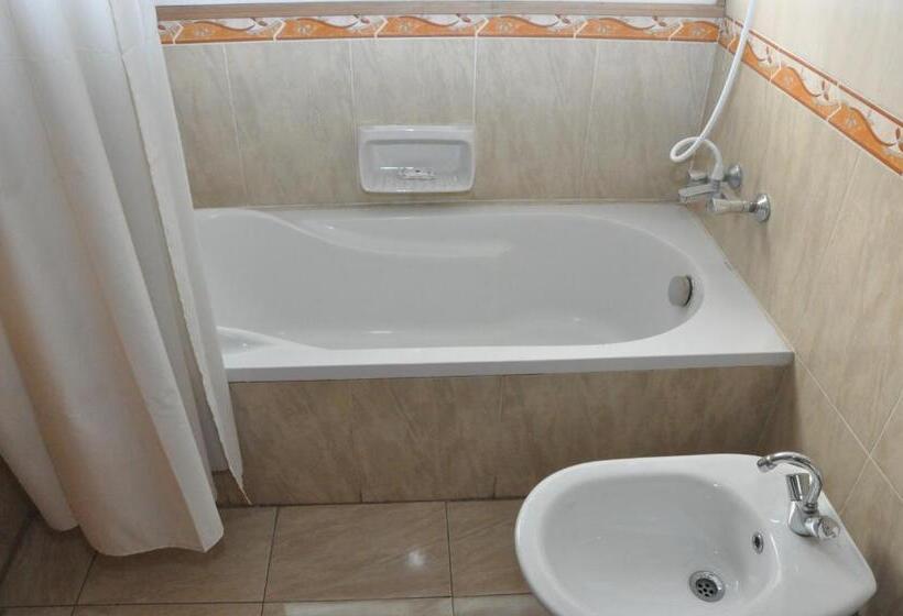 اتاق استاندارد سه نفره, Caesars Palace