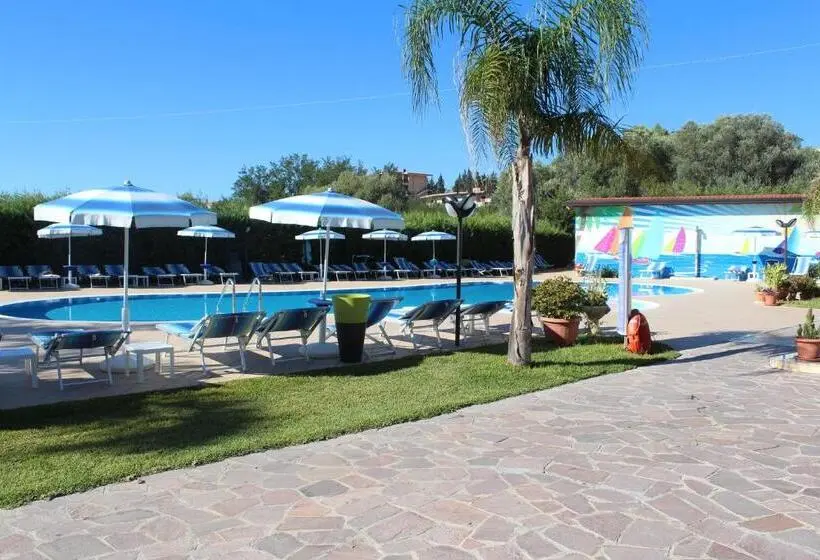 اتاق استاندارد سه نفره, Club Esse Aquilia Beach Village