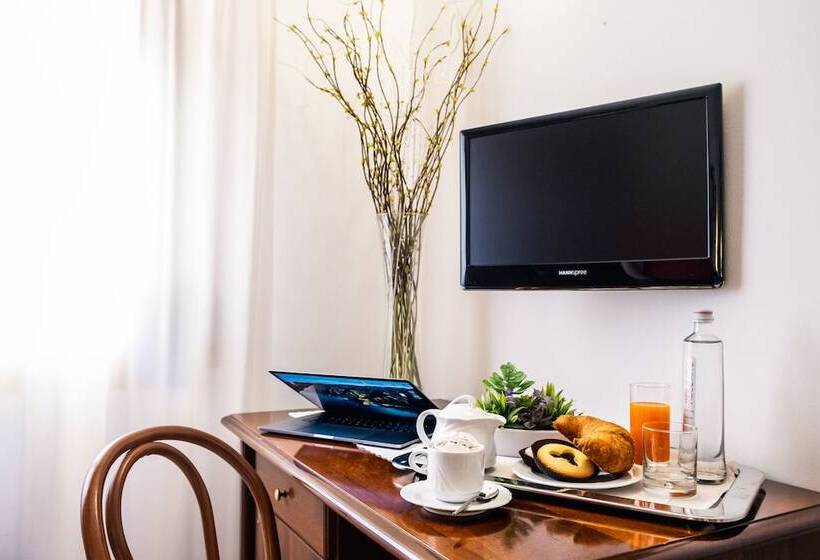 غرفة قياسية فردية, Da Gigi