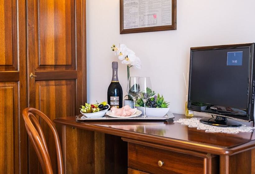 غرفة قياسية, Da Gigi