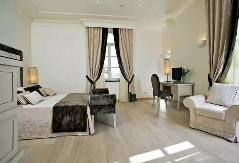اتاق لوکس, Albergo Palazzo Decumani