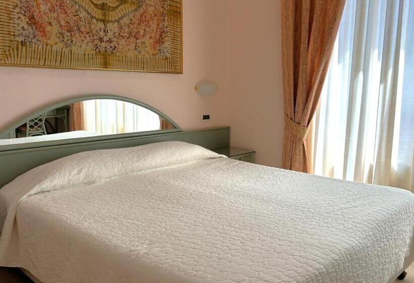 标准间, Delle Rose