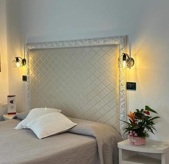 标准三人间, Delle Rose